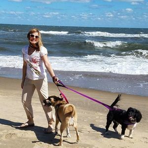 Meet your Posher, Laura